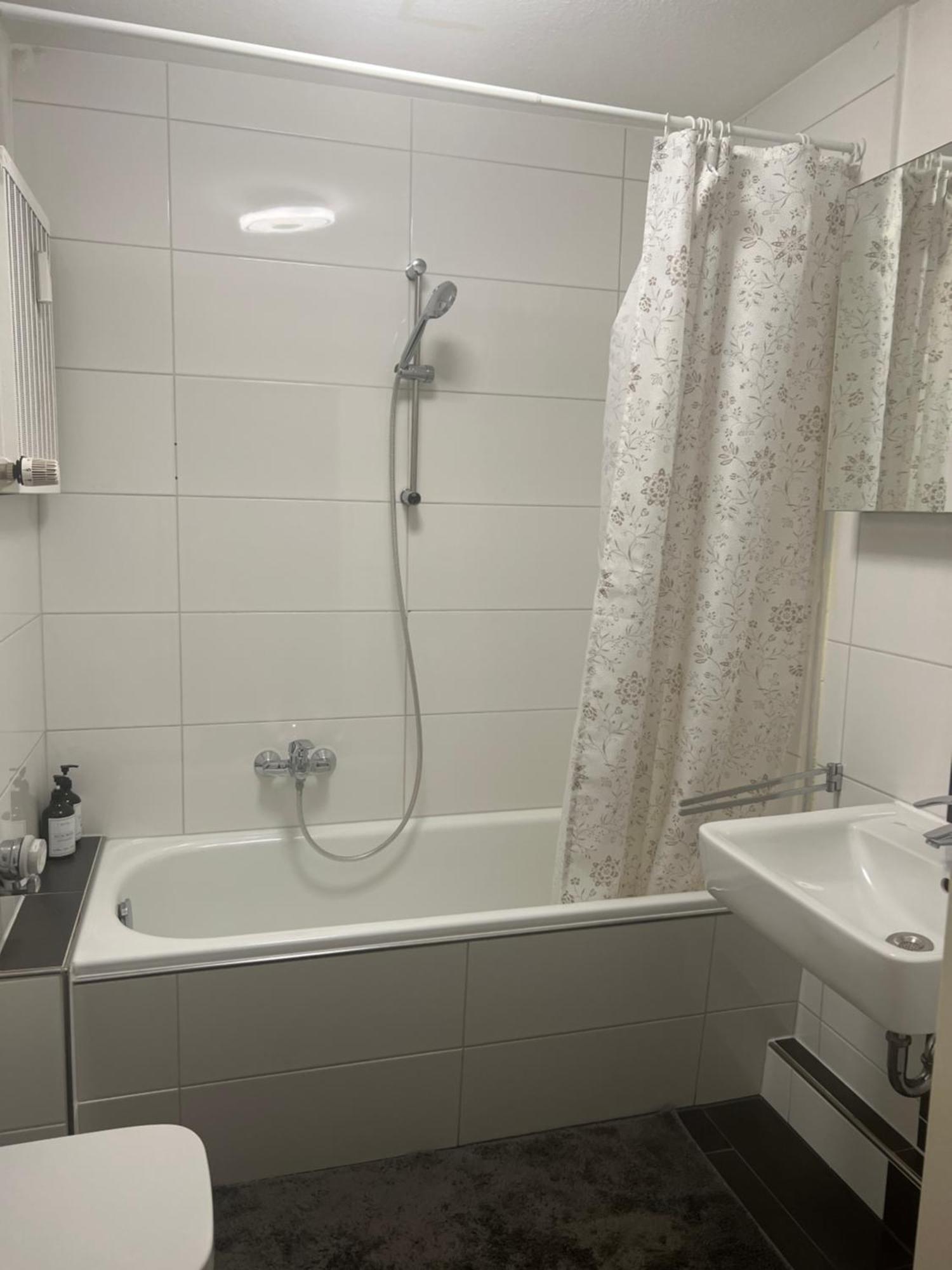 Tmj Apartment 1 Düsseldorf Esterno foto